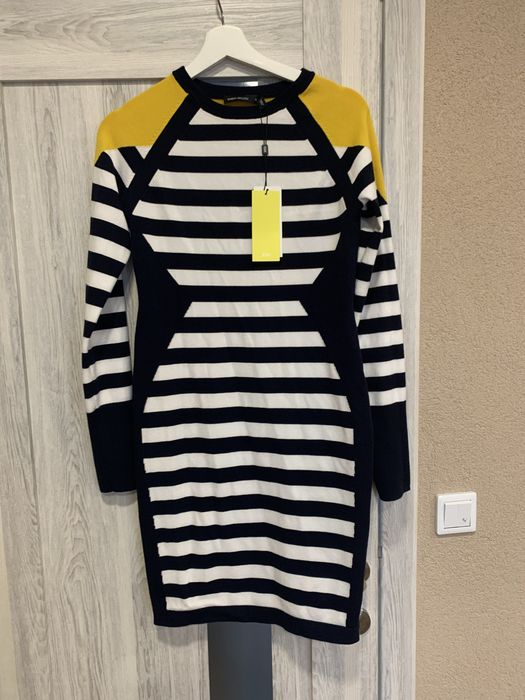 Karen Miller rochie marime M