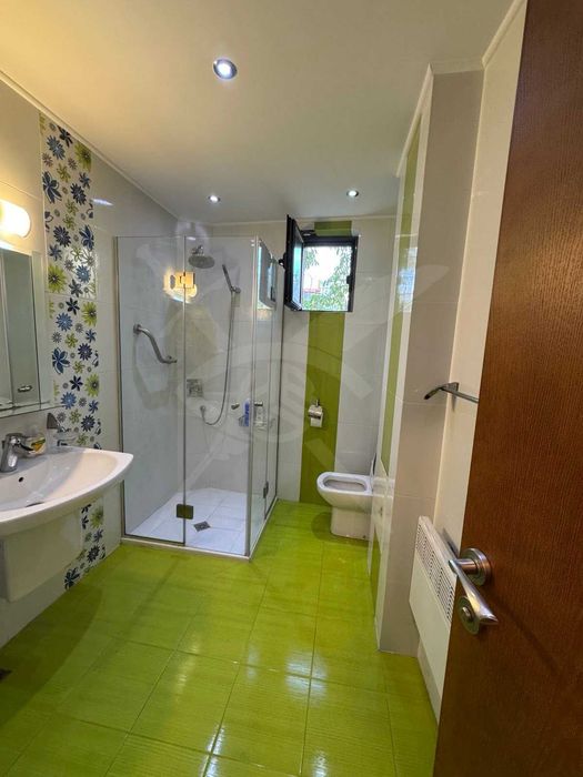 Дава се под наем Тристаен апартамент в Пловдив, Кършияка - 110 кв.м за 747.66 € - Снимка #3