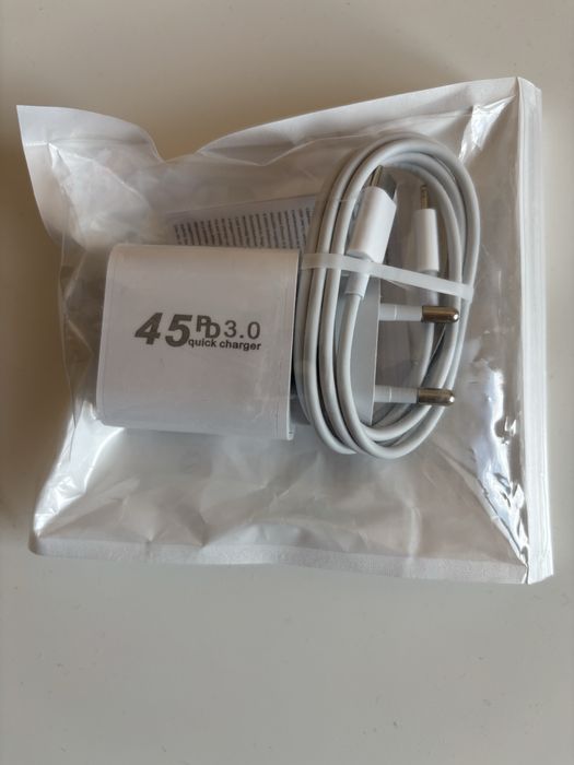 Бързо зарядно за iPhone