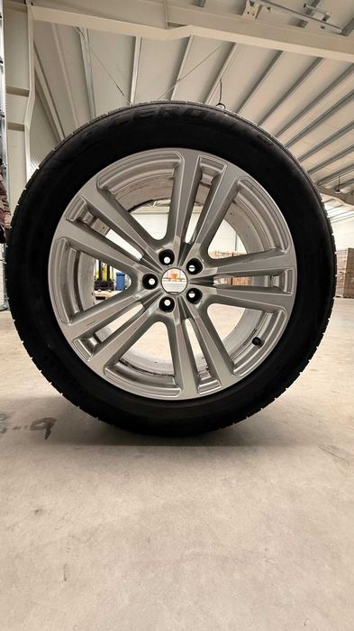 Jante Audi Q7 Originale R20 Cauciucuri 285 45 R20 Pirelli