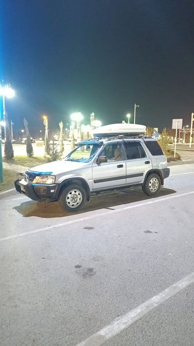 Продаётся авто HONDA CR-V