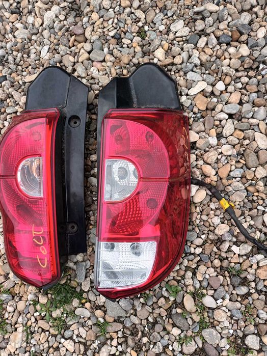 ляв и десен стоп за мицубиши колт 08 - 12 MITSUBISHI COLT