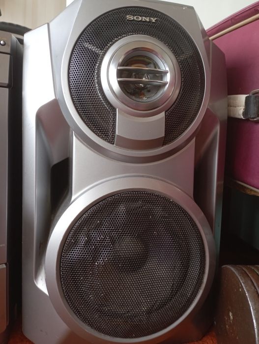 Sony muzikalniy sentr