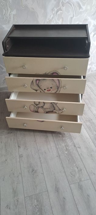 Детский комод с пелинальным столиком