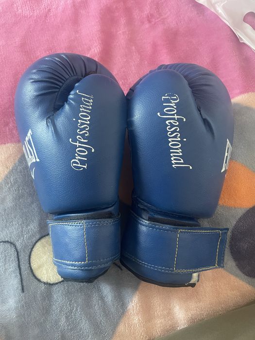 Перчатки для бокса