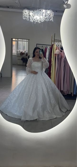 Продаю свадевный платя!!