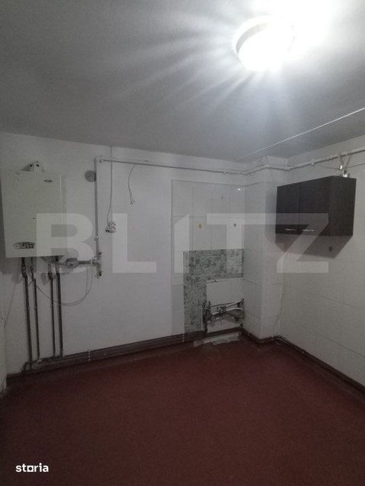Spatiu comercial 3 camere decomandat Micro 4