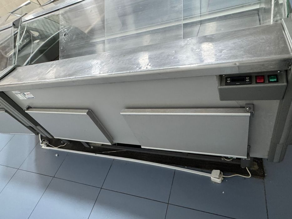 Продаются холодильные витрины