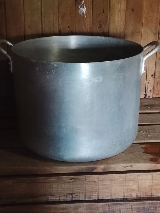 Продам Кастрюлю  50л