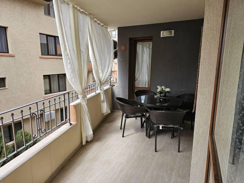 Продава се Тристаен апартамент в Бургас, Сарафово - 110 кв.м за 2200 €/кв.м - Снимка #6