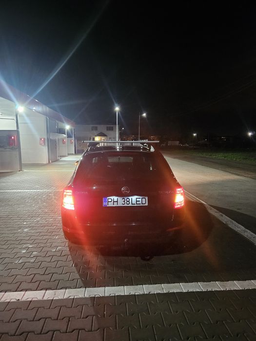 Vând scoda octavia 3 din 2015 1.6TDI