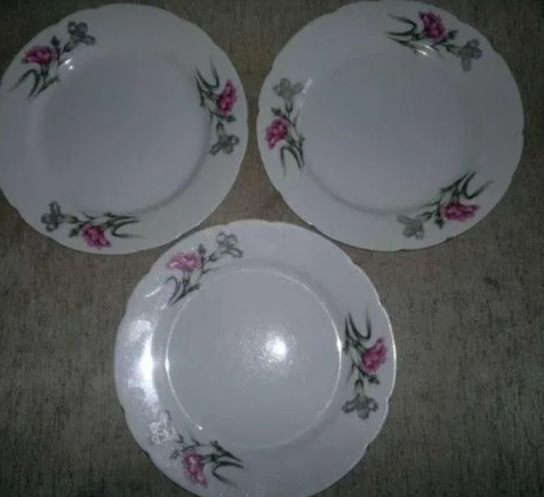 Продам фарфоровые тарелки Yamatsu времён СССР
