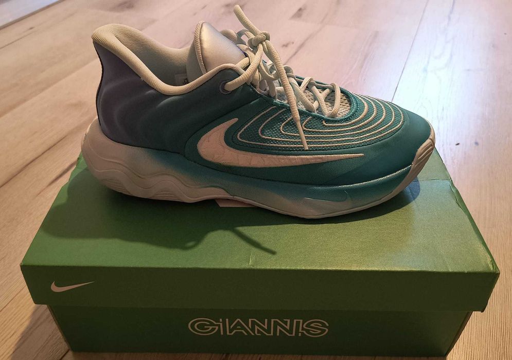 Adidasi NIKE Giannis Immortality 4 Christmas