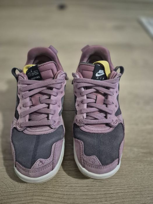 Маратонки Nike WMNS JORDAN MA2