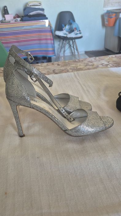 Босоножки серебро