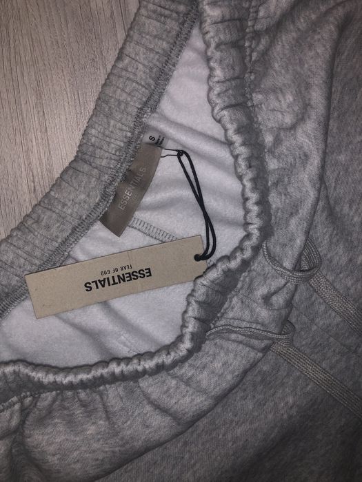 Pantaloni Essentials Gri