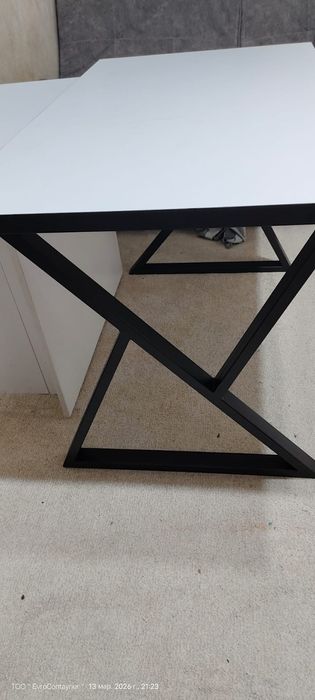 Стол в стиле лофт