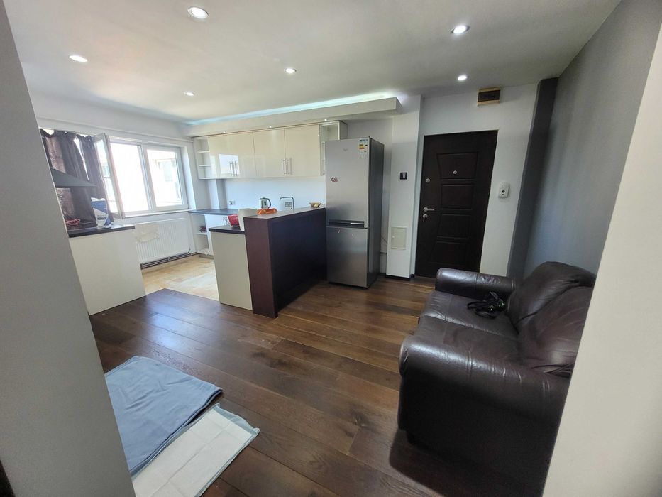 Apartament cu două camere de inchiriat zona de sus