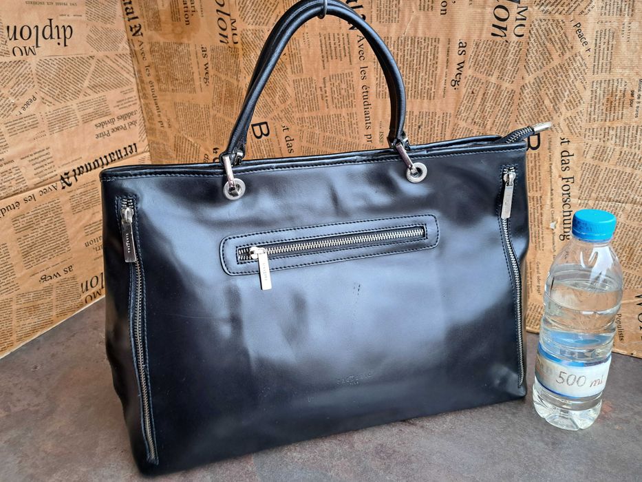 дамска черна чанта,Frederic Paris,кожена-естествена кожа