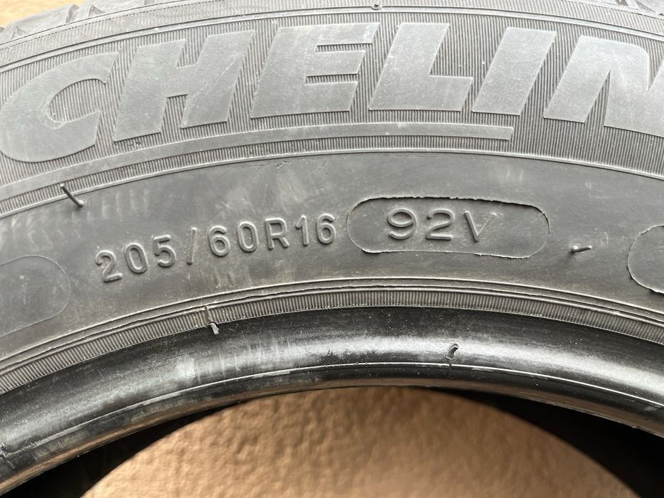 anvelope 205 60 16, 200 lei toate 4