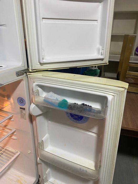 Продается холодильник рабочий! недорого срочно