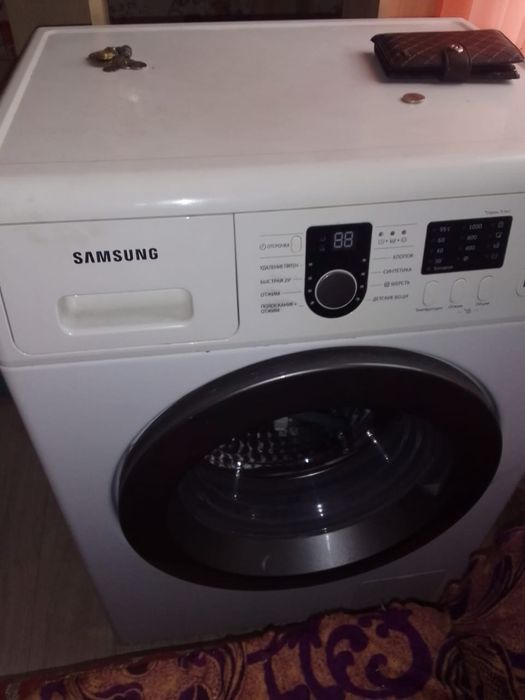 Продам стиральную машину Samsung