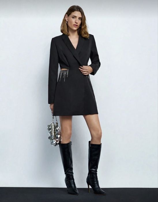 Дамска черна рокля с камъчета