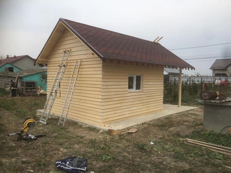 Căsuțe confecționate din lemn