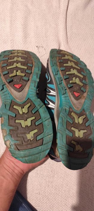 adidasi salomon marimea 38 si 2pe3 uzura din poze