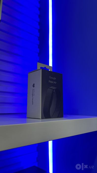Фитнес браслет Google Fitbit Air