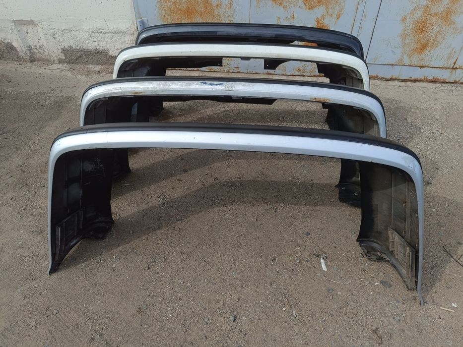 Задний бампер Ауди 100 С4