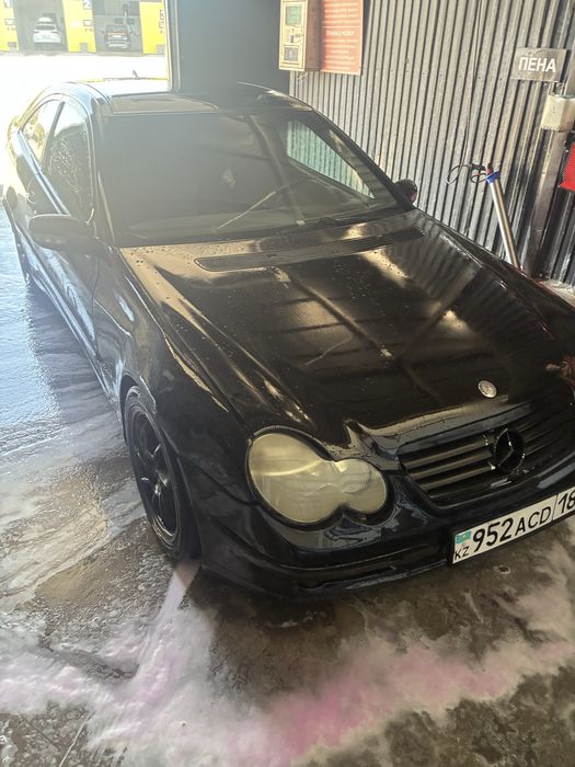 Продам w203 купе
