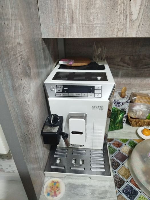 Кофе машина Delonghi