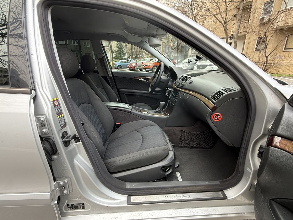 Mercedes E200-122Cp-2004-Automat-Clima-Stare Buna-Variante Auto