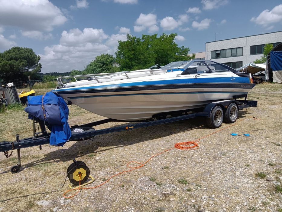 Barca Bayliner cobra 5.7