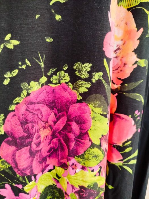 Нова ефирна рокля Маркам - стил и комфорт за лятото