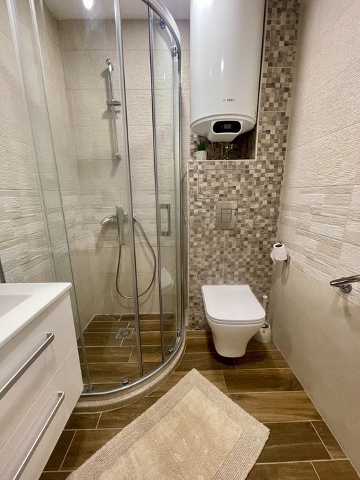 Дава се под наем Двустаен апартамент в Русе, Център - 62 кв.м за 453.9 € - Снимка #5