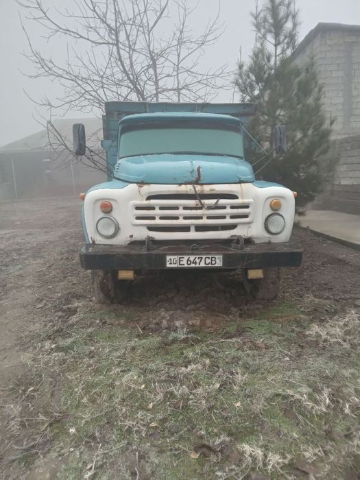 Самасвал зил сотилади