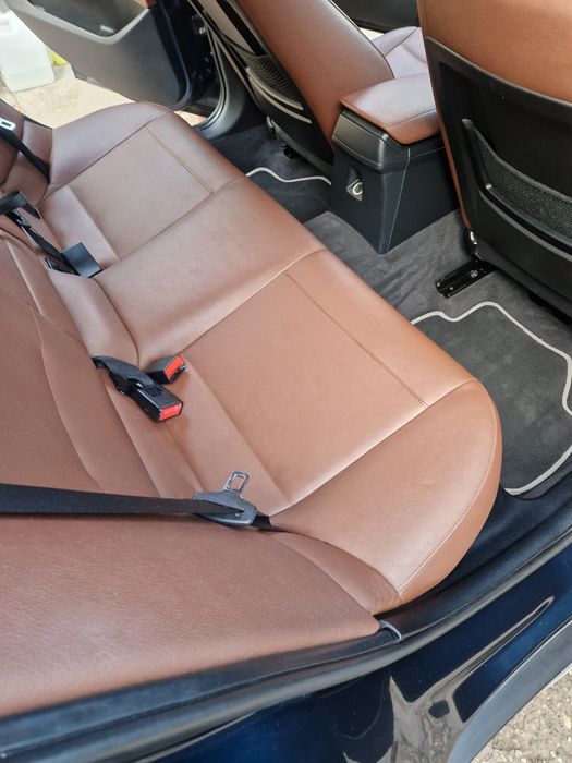 Curățare igienizare interioare auto canapele colțare saltele fotolii