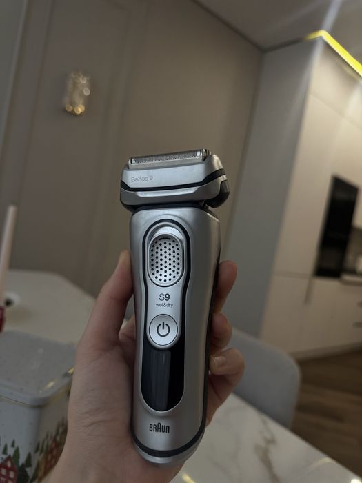 Электробритва Braun s9