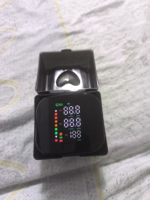 Тонометр на запястье