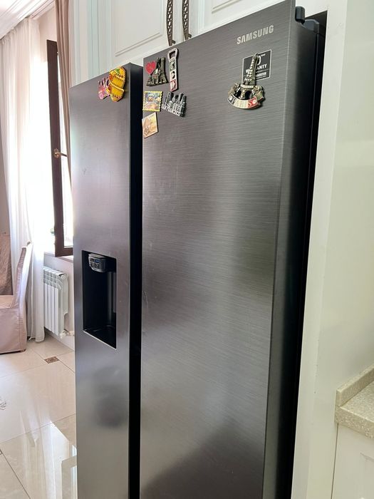 Холодильник компании Самсунг