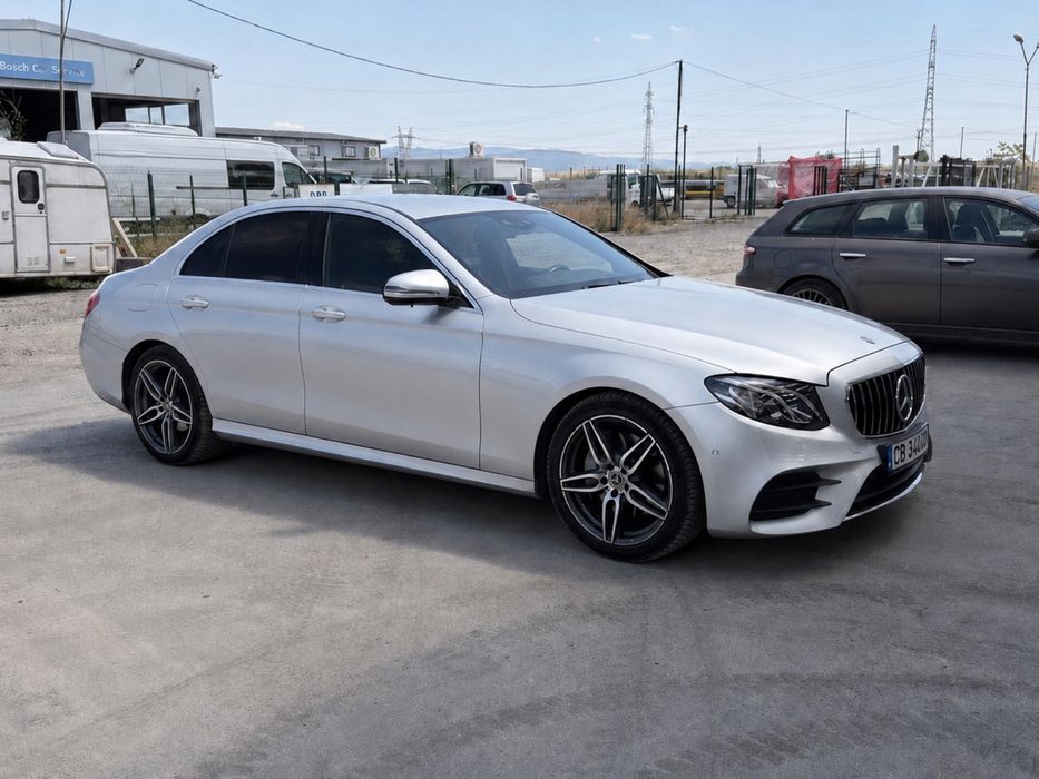 Продавам Мерцедес е 220