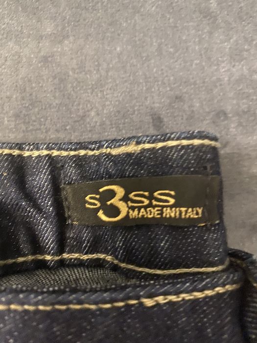 Джинсы армани , левис