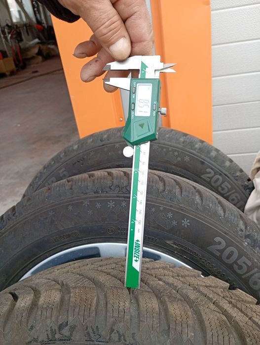 Зимни гуми с джанти Мазда 800лв 205/60 R16 н hl