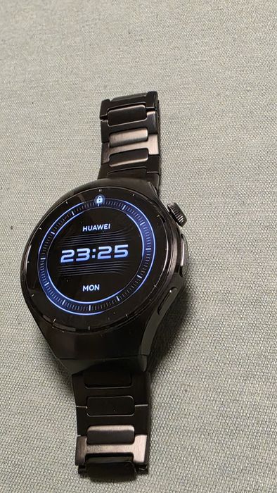 Huawei Watch 5, e-SIM, NFC, curea titan