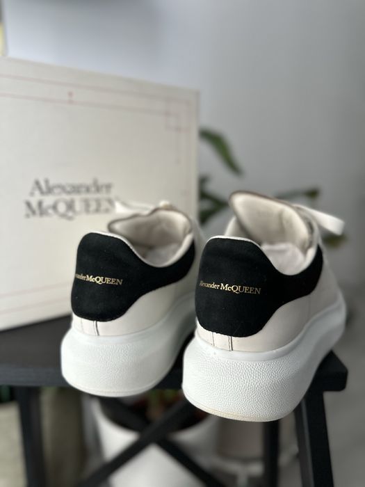 Adidasi originali Alexander Mcqueen alb negru