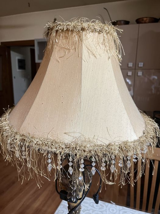 Лампа настолна лампа