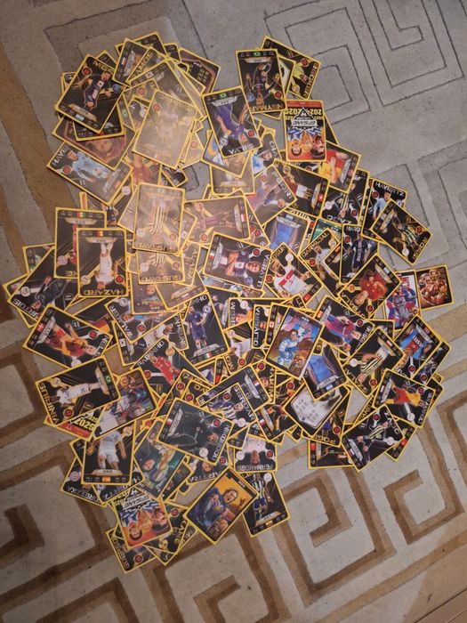 Футболни карти на футболисти