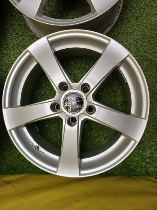Диски R17 5x120 на BMW.